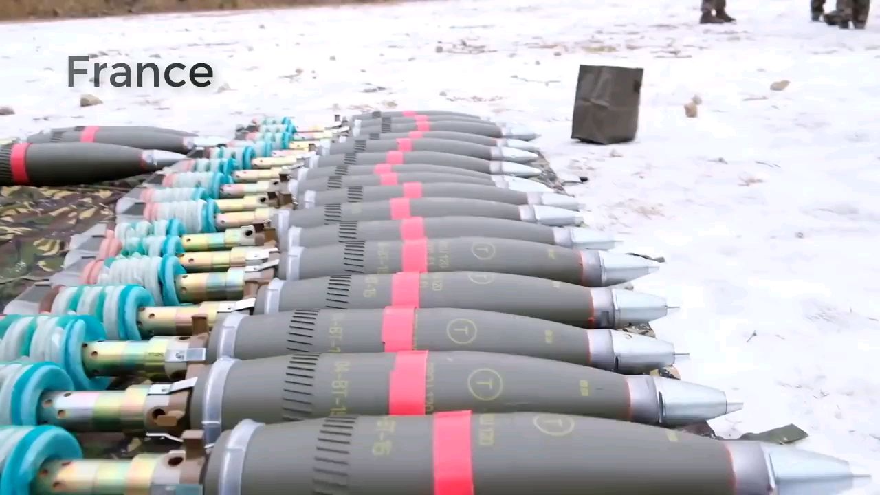 北约炮兵在德国进行动态18号演习